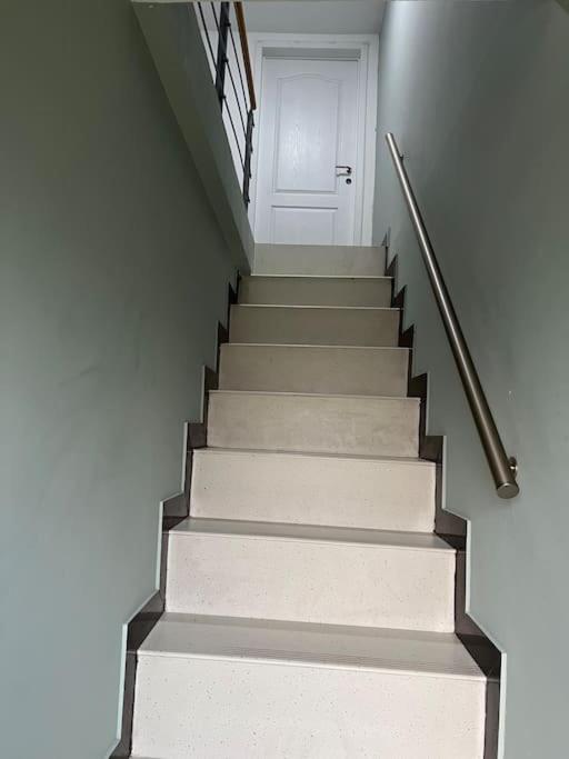 Peaceful Home Close To Airport With Parking Steenokkerzeel Exterior foto